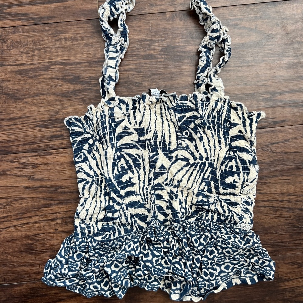 Patrons of Peace/Shein Crop tanks